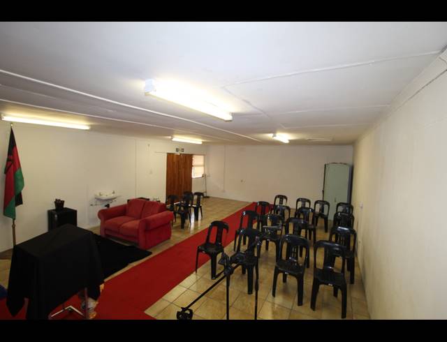 60M² RETAIL TO LET IN SALDANHA CENTRAL
